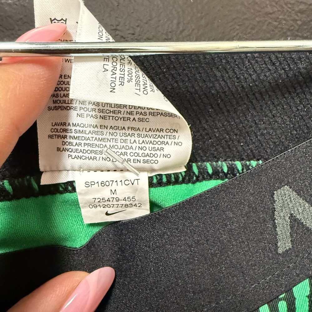 Nike Pro HyperCool Compression Tights Medium - image 2